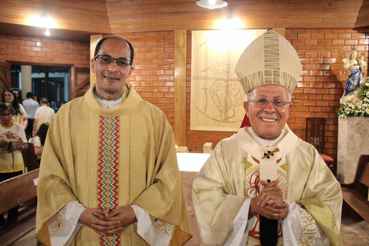 Pe. Edmilson toma Posse Canônica como Reitor do Seminário Arquidiocesano de Vitória da Conquista